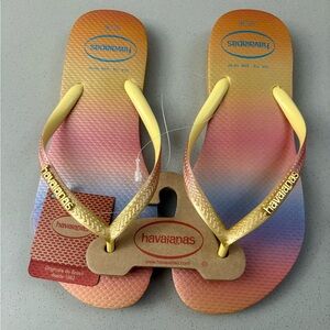 Havaianas Women’s Flip Flops Size 7/8  – New With Tags
